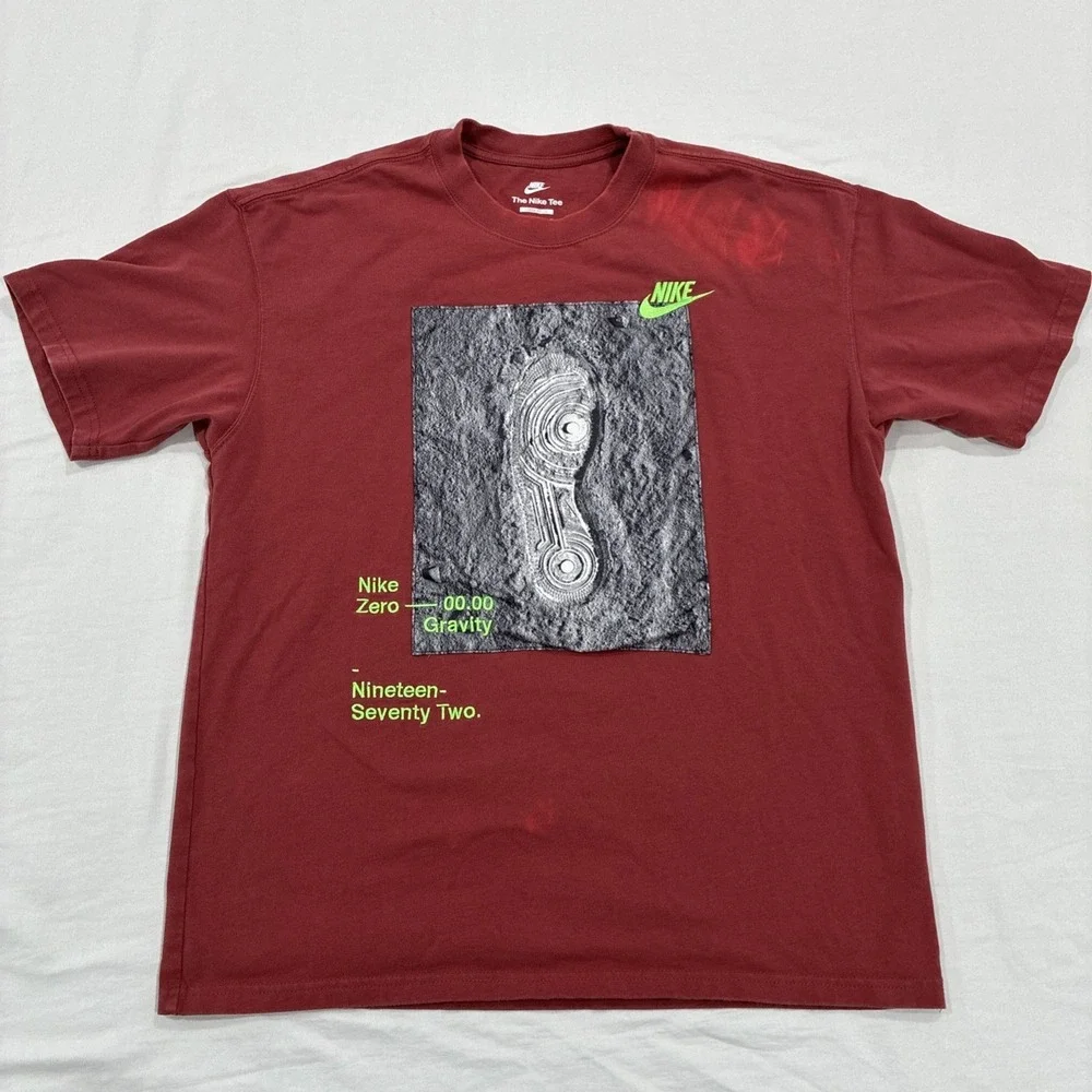 Nike Tee Zero Gravity 1972 Moon Walk Loose Fit Heavy Red‎ T-Shirt Men's Medium